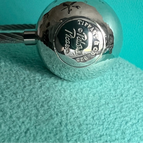🌸🌸 Authentic Tiffany & Co. Picasso Hammered Ball Keyring - Picture 5 of 9